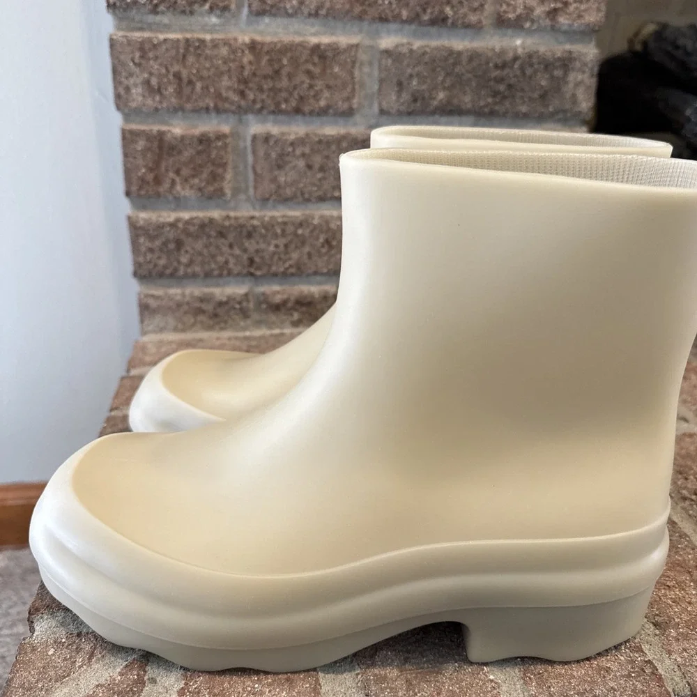 Vince Nia Moonlight Rain Boots Nude Lug Sole Women Waterproof Size 9 #179 - Picture 4 of 15